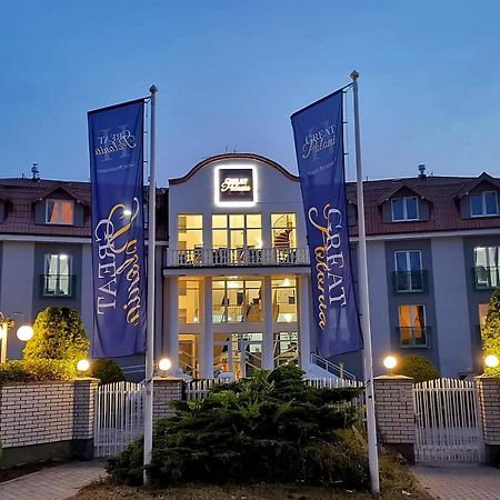 Great Polonia Ustka Bed & Breakfast Екстериор снимка