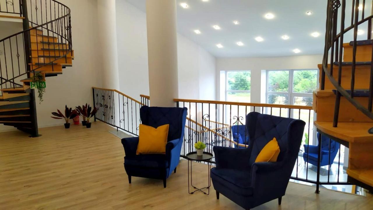 Great Polonia Ustka Bed & Breakfast Екстериор снимка