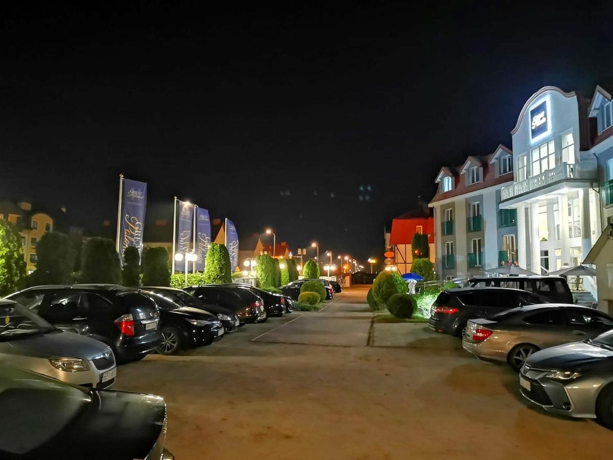 Great Polonia Ustka Bed & Breakfast Екстериор снимка