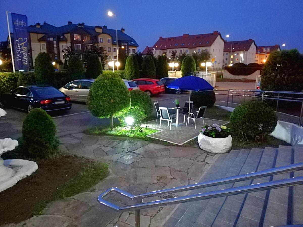 Great Polonia Ustka Bed & Breakfast Екстериор снимка
