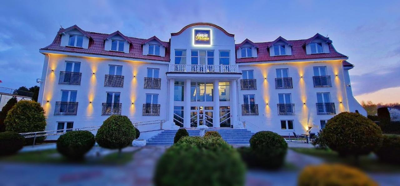 Great Polonia Ustka Bed & Breakfast Екстериор снимка