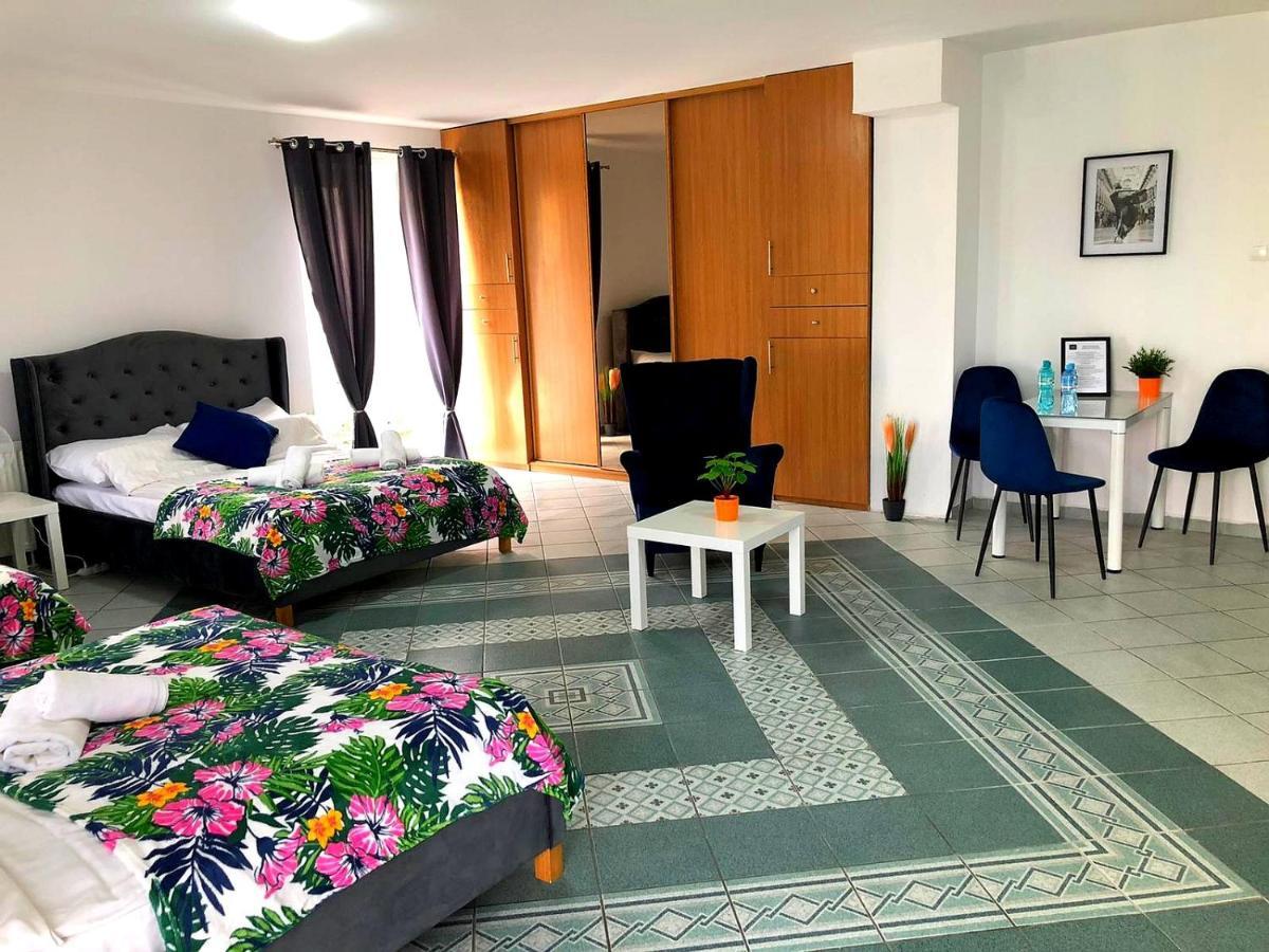 Great Polonia Ustka Bed & Breakfast Стая снимка