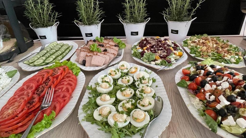 Great Polonia Ustka Bed & Breakfast Екстериор снимка