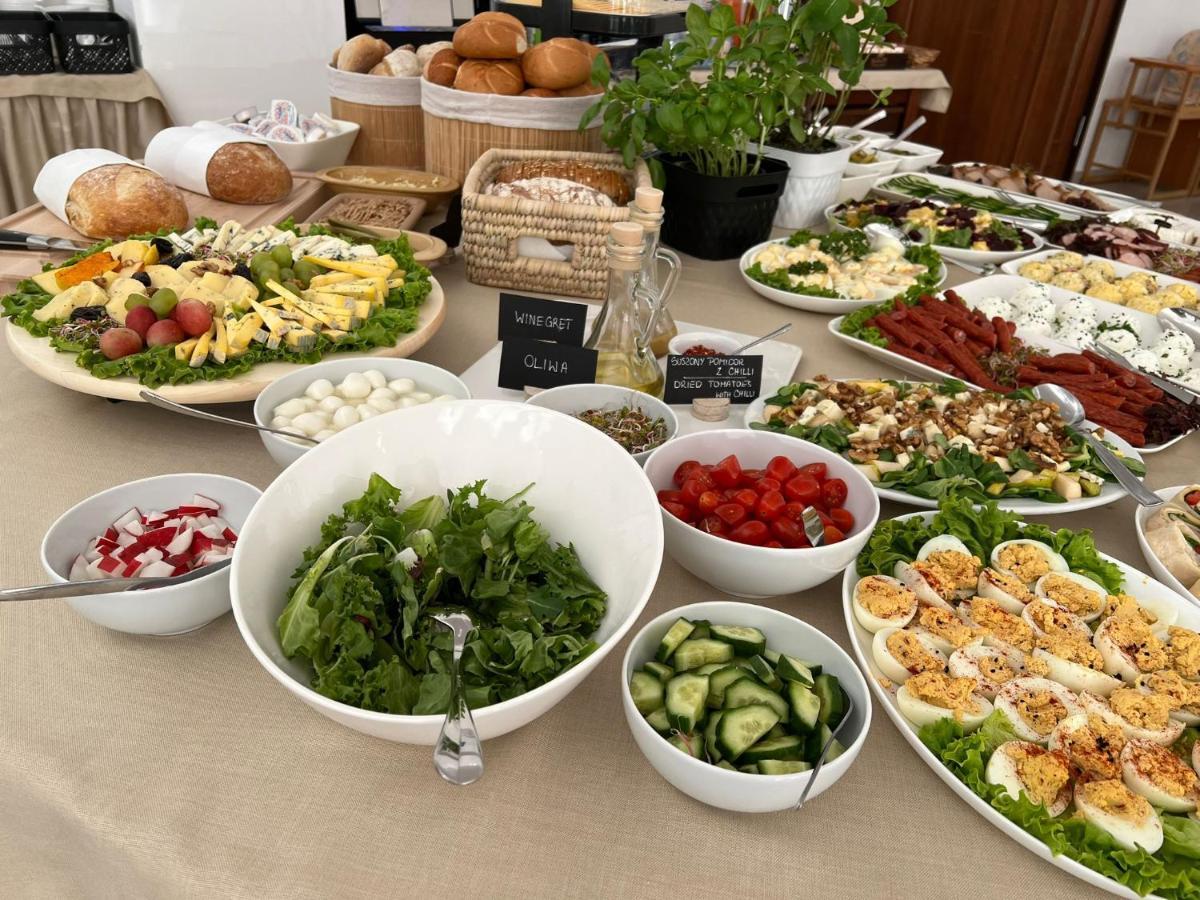 Great Polonia Ustka Bed & Breakfast Екстериор снимка